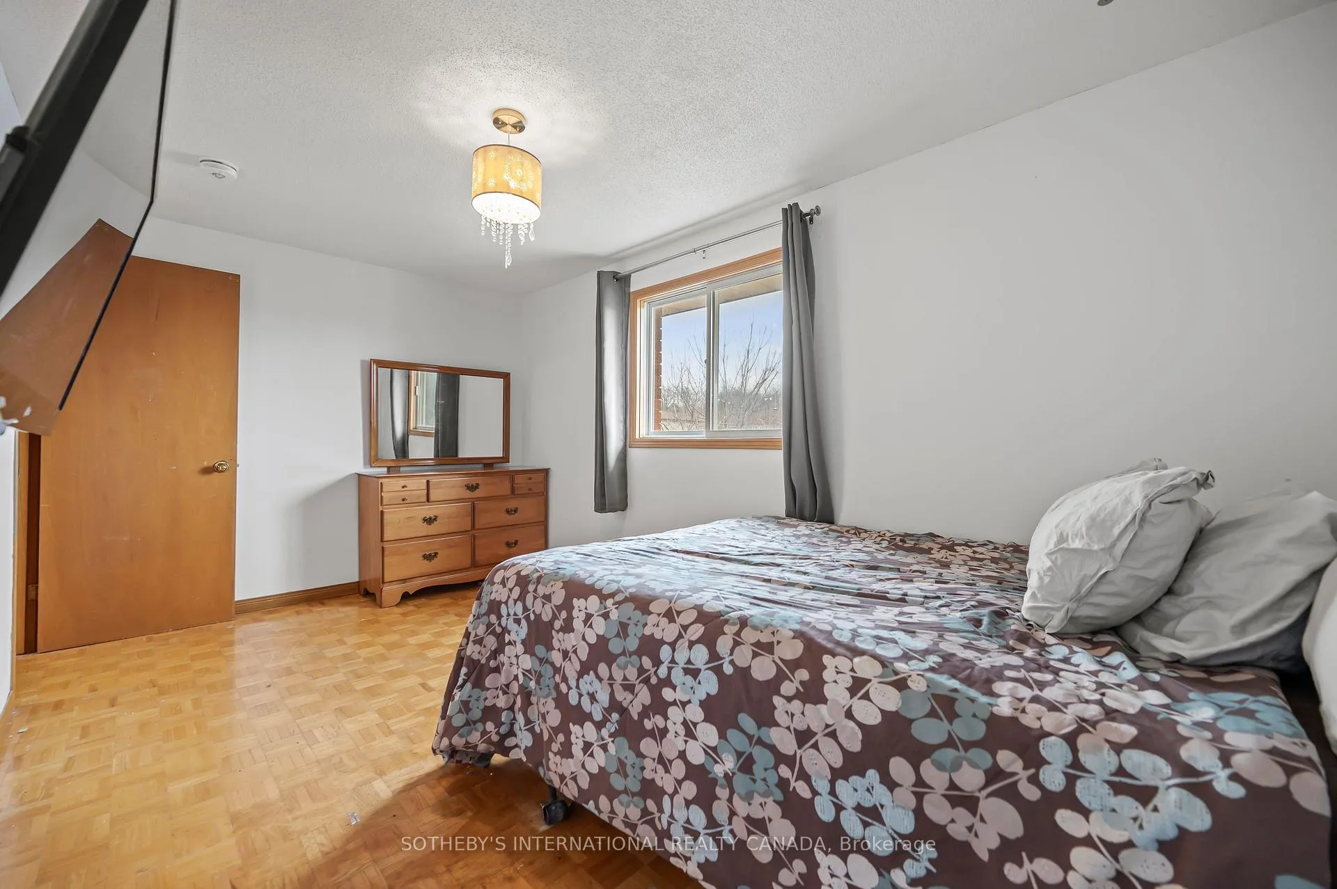 Photo 22 of 563 Champlain Boulevard, Cambridge — HOMEH