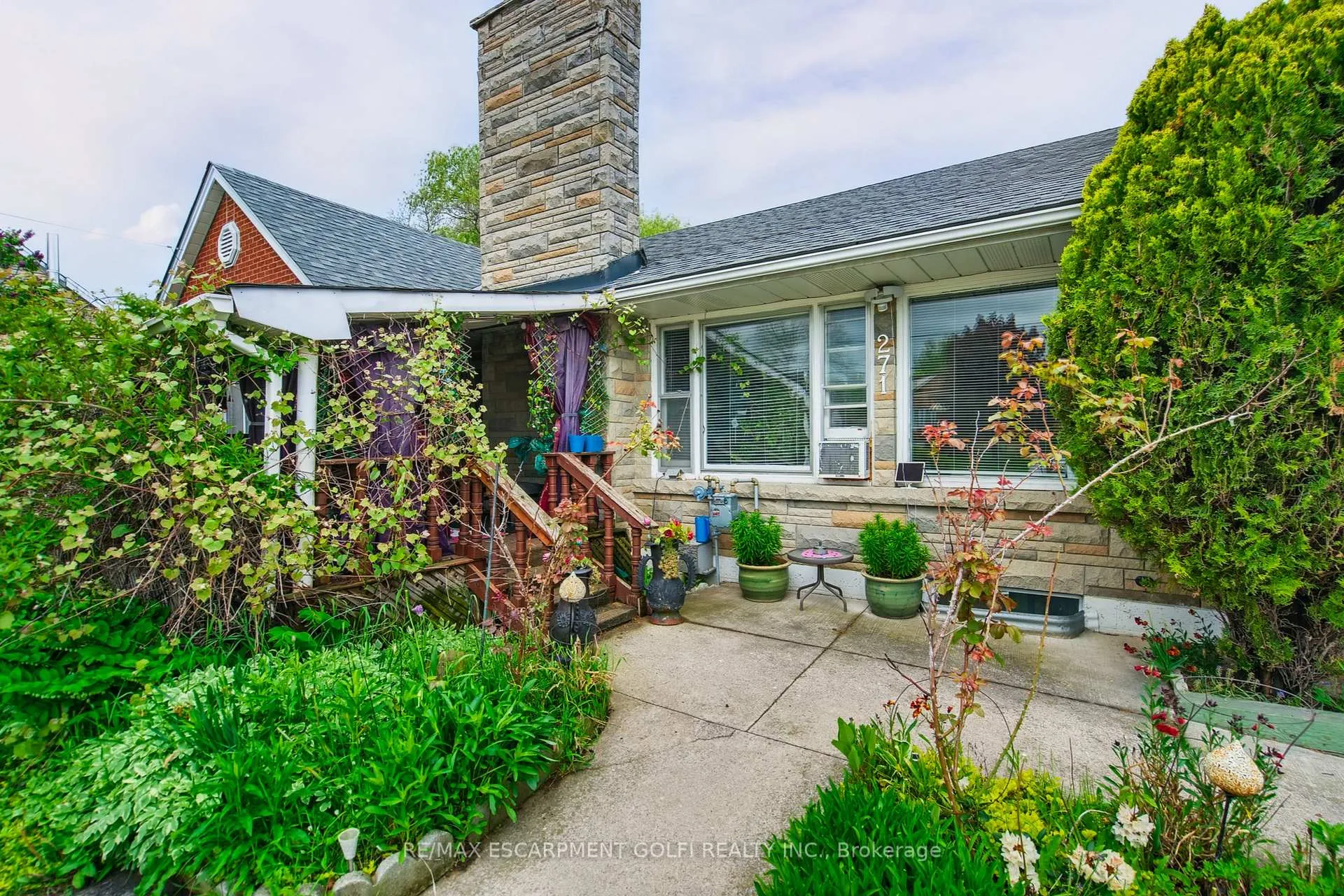 Photo 3 of 271 Margaret Avenue, Hamilton, Stoney Creek — HOMEH