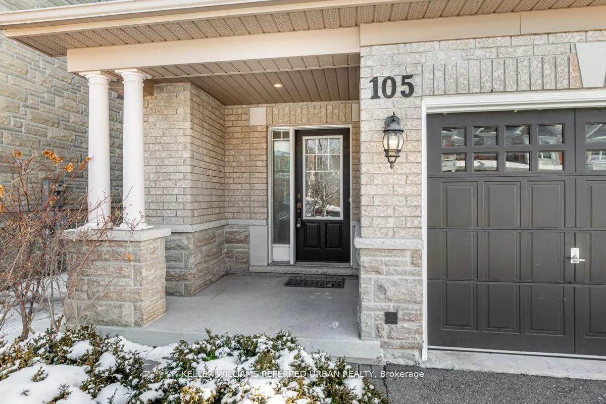 Photo 3 of 105 Southdown Avenue, Vaughan, Patterson — HOMEH