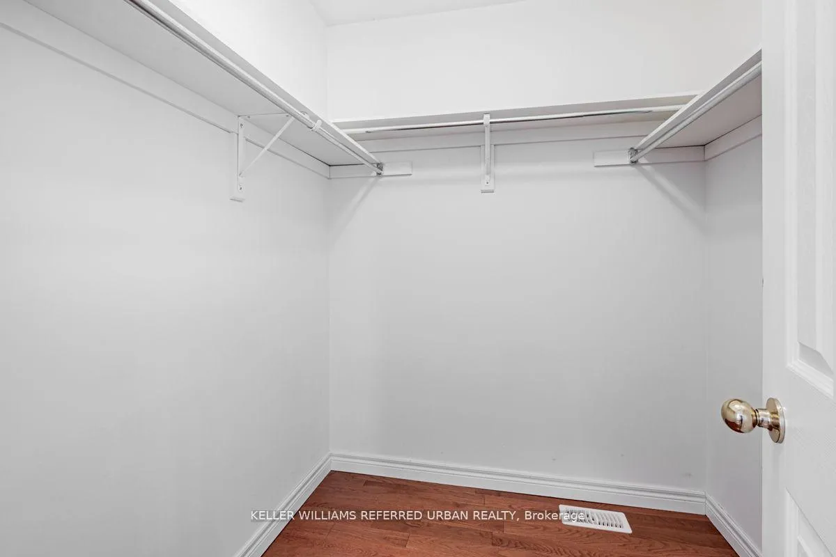 Photo 21 of 105 Southdown Avenue, Vaughan, Patterson — HOMEH