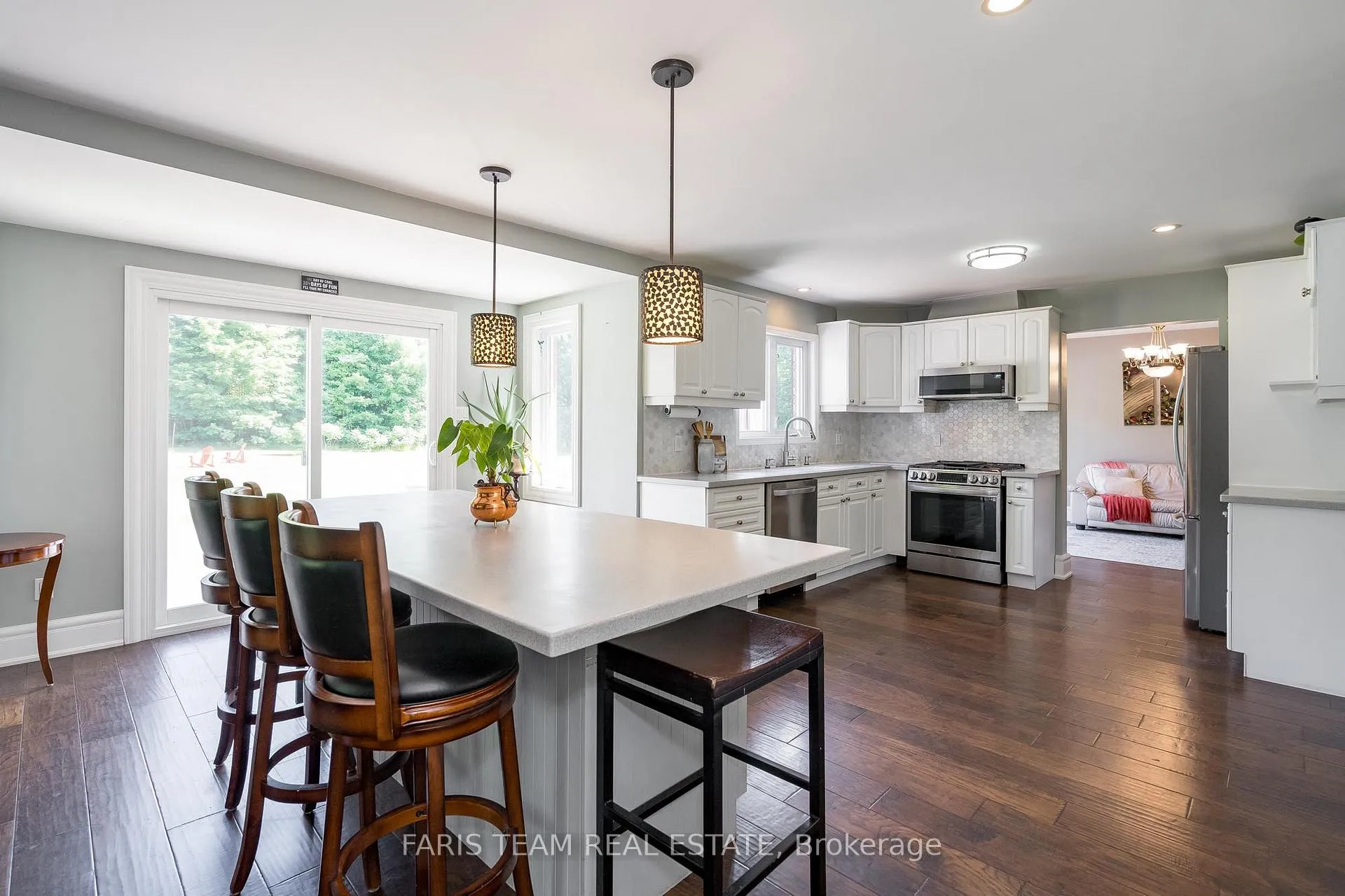 Photo 3 of 1602 Kale Drive, Innisfil, Rural Innisfil — HOMEH