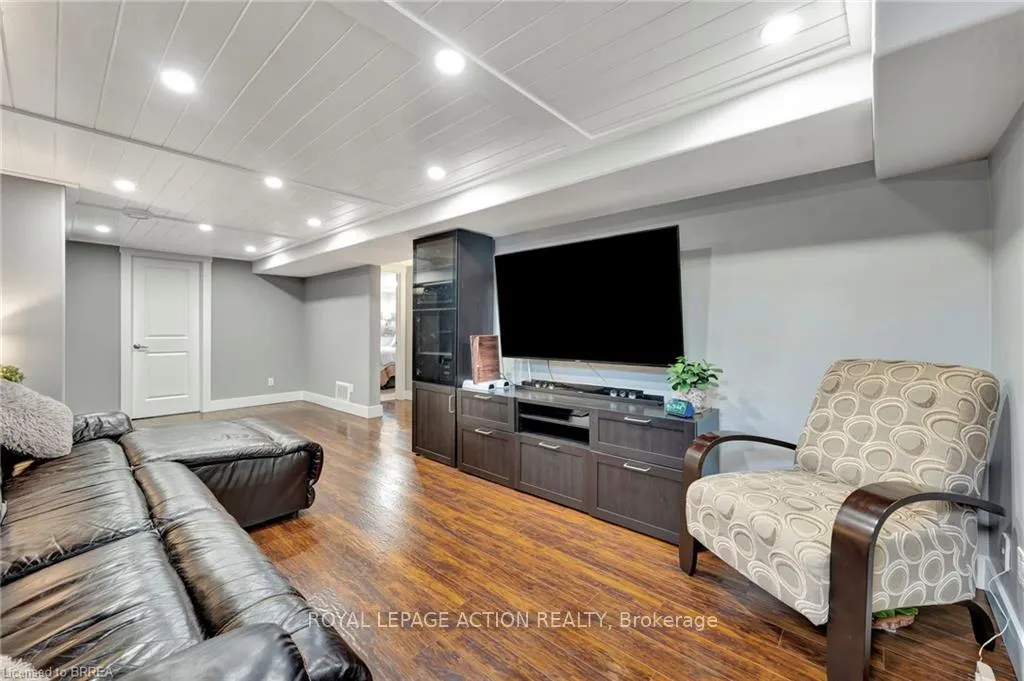 Photo 20 of 46 Todd Street, Brantford — HOMEH