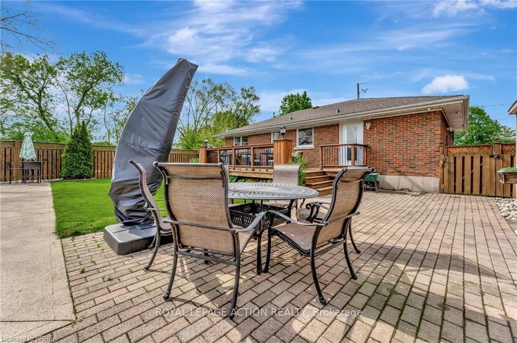 Photo 29 of 46 Todd Street, Brantford — HOMEH