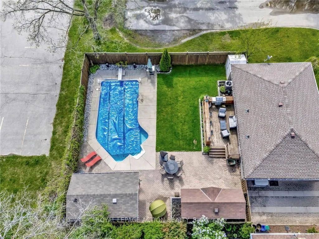 Photo 37 of 46 Todd Street, Brantford — HOMEH