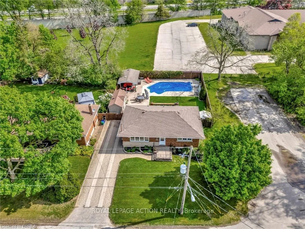 Photo 41 of 46 Todd Street, Brantford — HOMEH