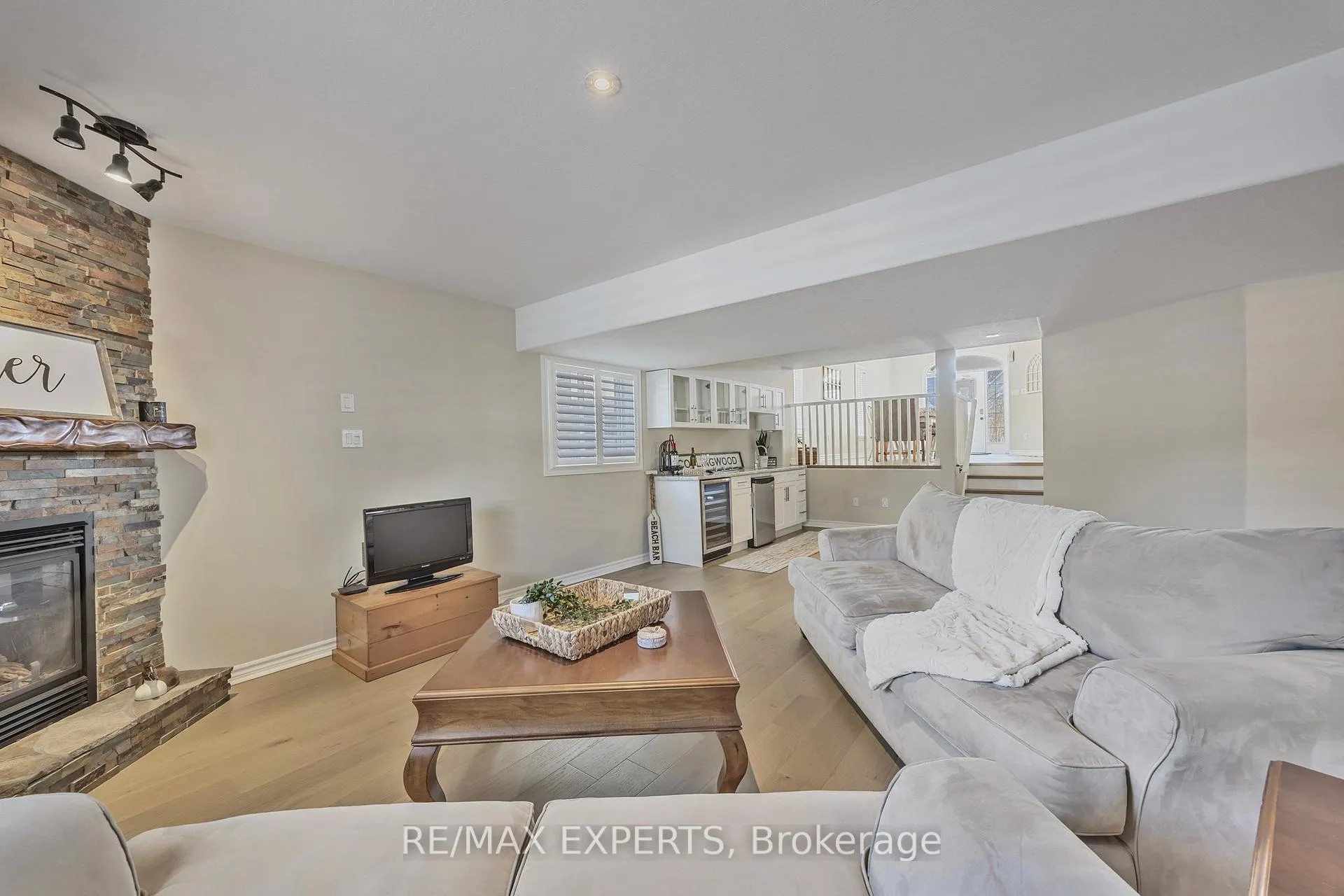 Photo 32 of 10 Davis Street, Collingwood — HOMEH
