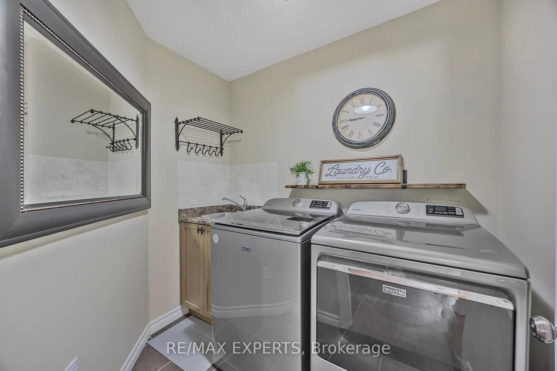 Photo 37 of 10 Davis Street, Collingwood — HOMEH