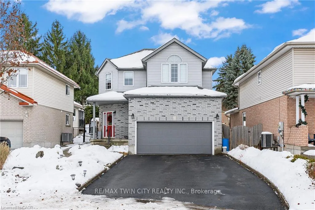 Photo 2 of 44 Dineen Court, Kitchener — HOMEH