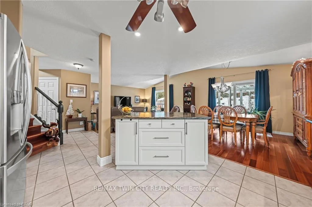 Photo 13 of 44 Dineen Court, Kitchener — HOMEH