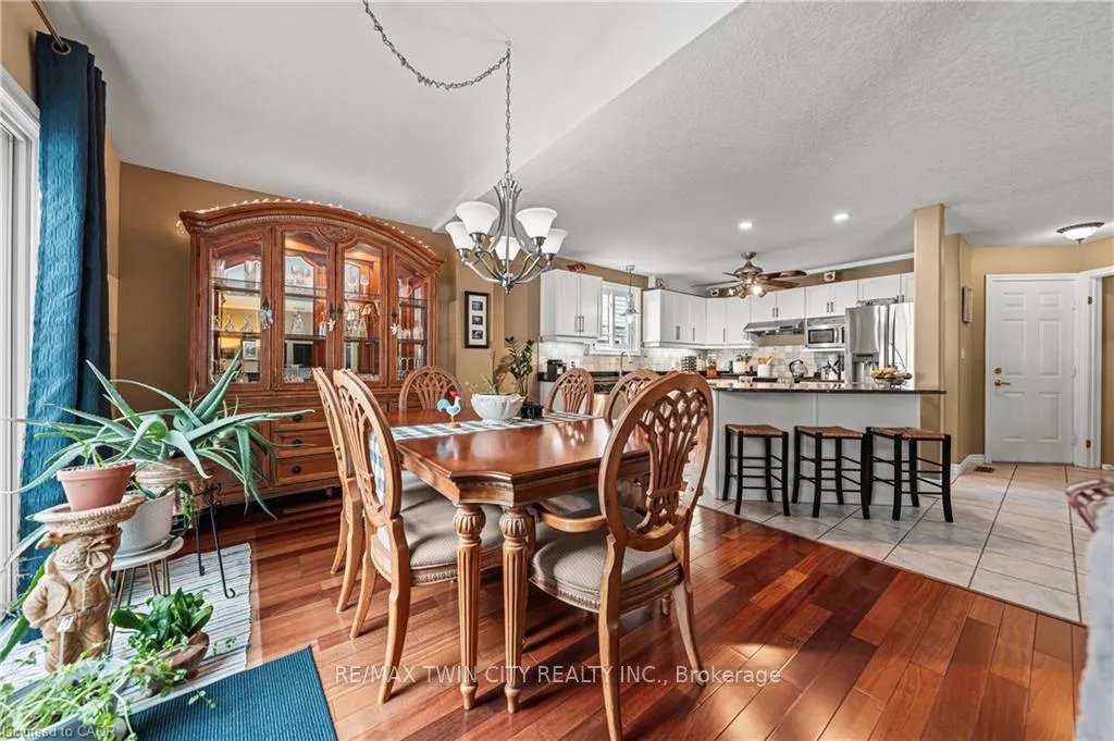 Photo 15 of 44 Dineen Court, Kitchener — HOMEH