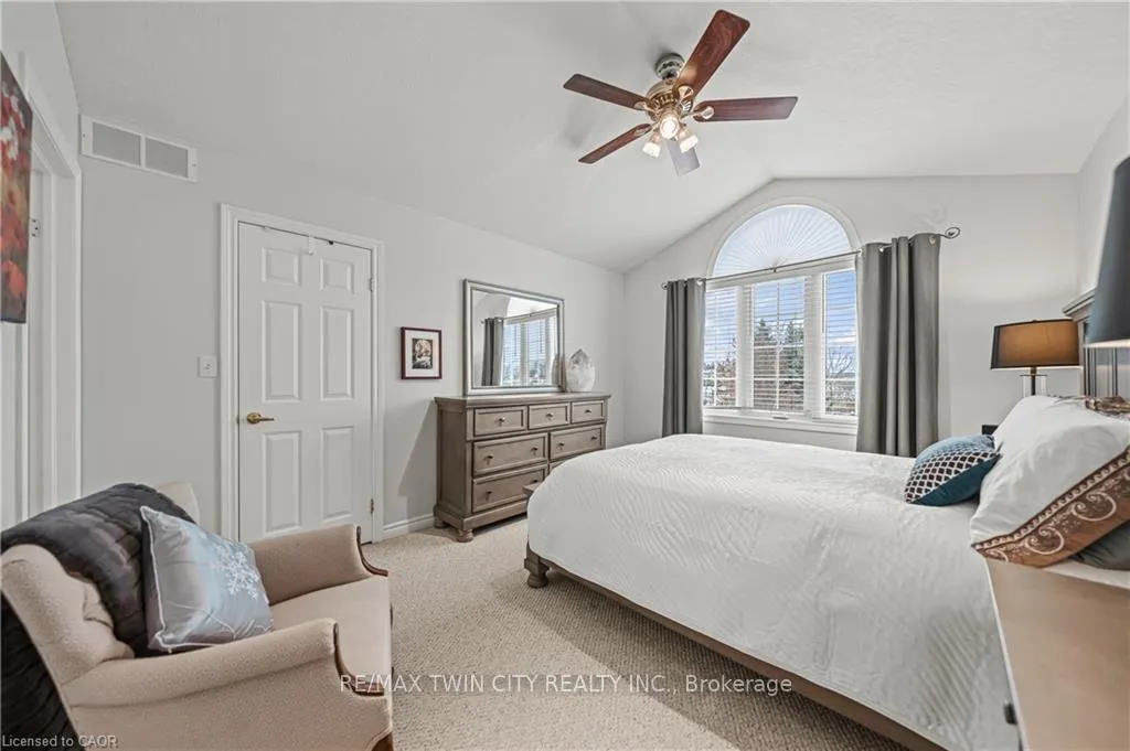 Photo 21 of 44 Dineen Court, Kitchener — HOMEH