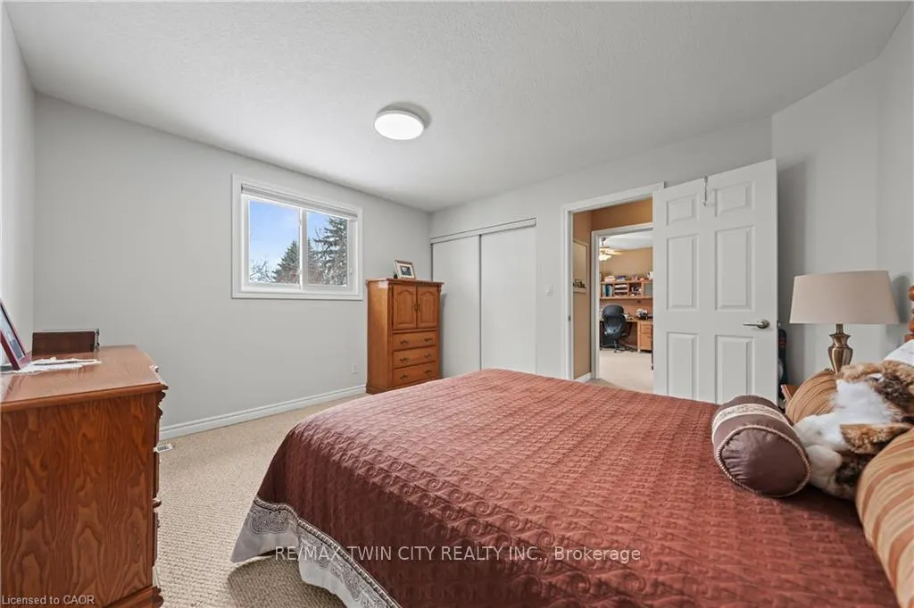 Photo 26 of 44 Dineen Court, Kitchener — HOMEH