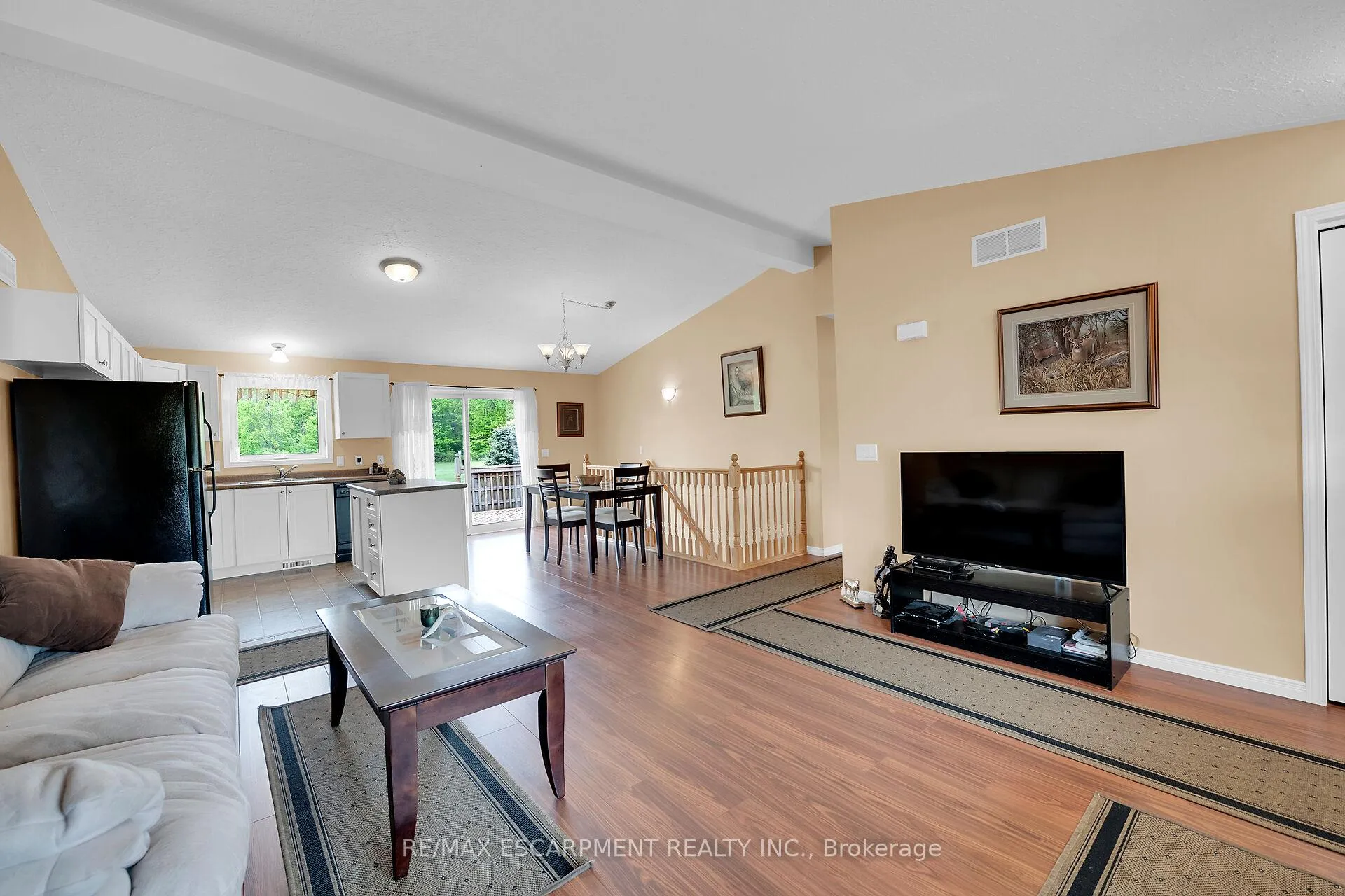 Photo 11 of 726 Indiana Road E, Haldimand — HOMEH