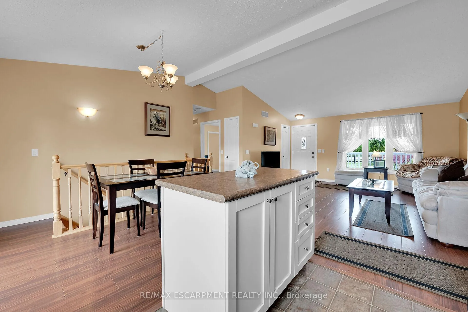 Photo 15 of 726 Indiana Road E, Haldimand — HOMEH