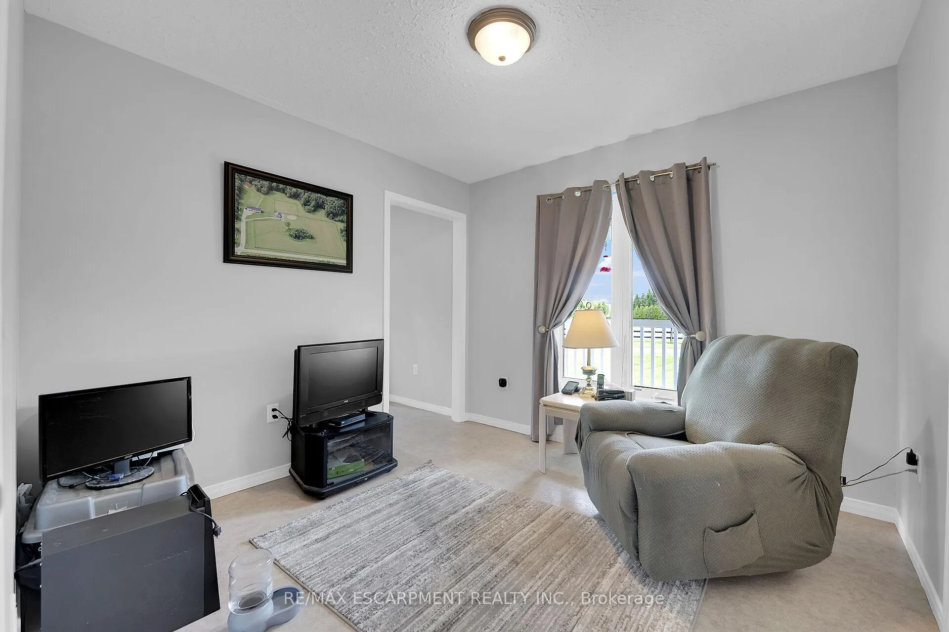 Photo 26 of 726 Indiana Road E, Haldimand — HOMEH