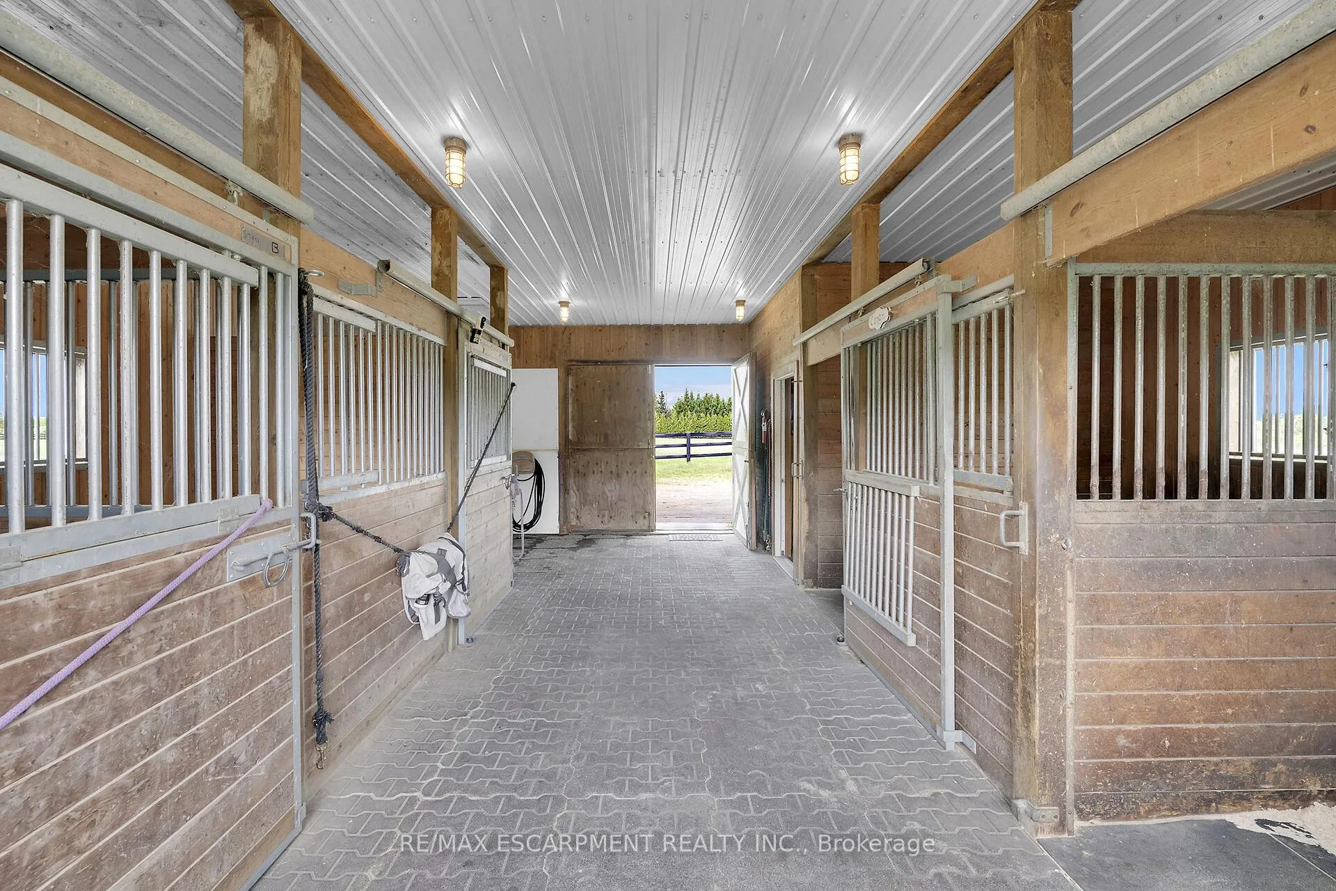Photo 33 of 726 Indiana Road E, Haldimand — HOMEH
