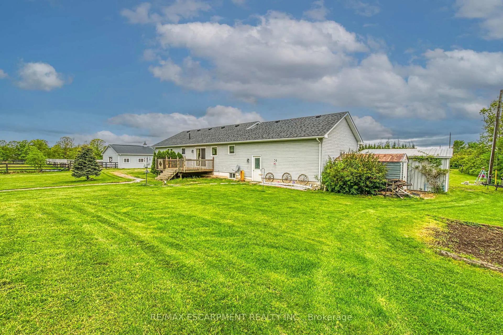 Photo 44 of 726 Indiana Road E, Haldimand — HOMEH