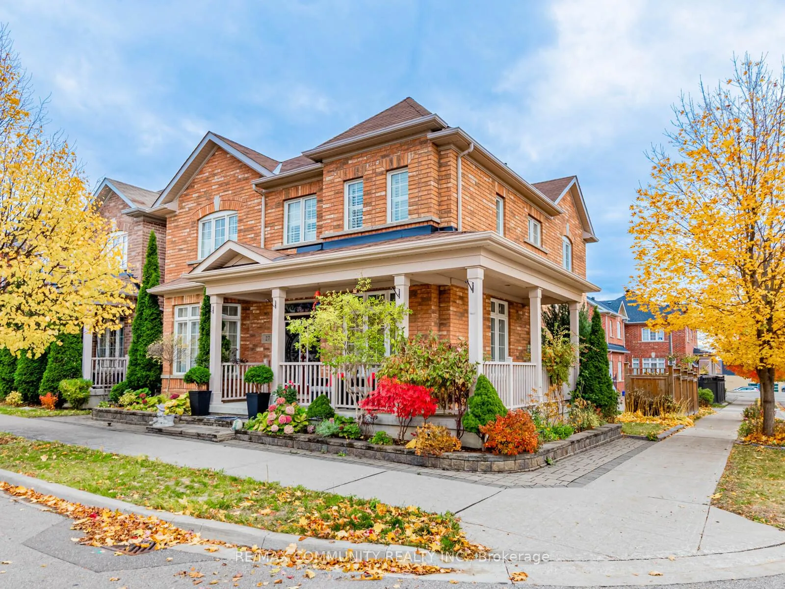 Photo 2 of 27 Windyton Avenue, Markham, Cornell — HOMEH
