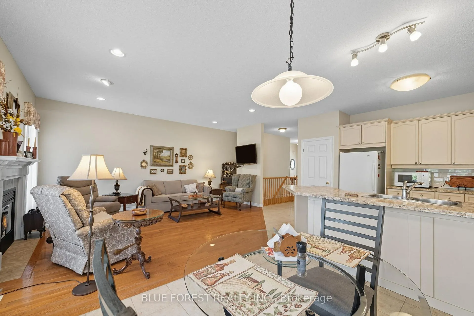 Photo 11 of 86 Calvert Lane, Middlesex Centre, Ilderton — HOMEH