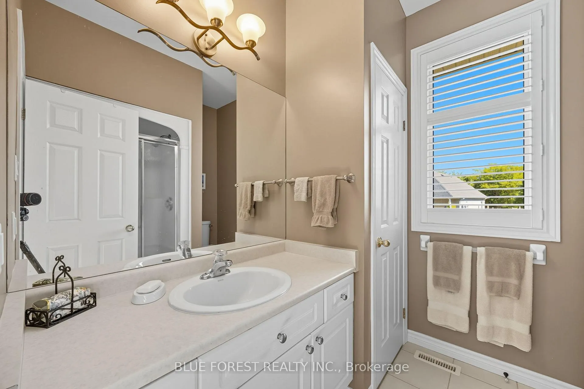 Photo 19 of 86 Calvert Lane, Middlesex Centre, Ilderton — HOMEH