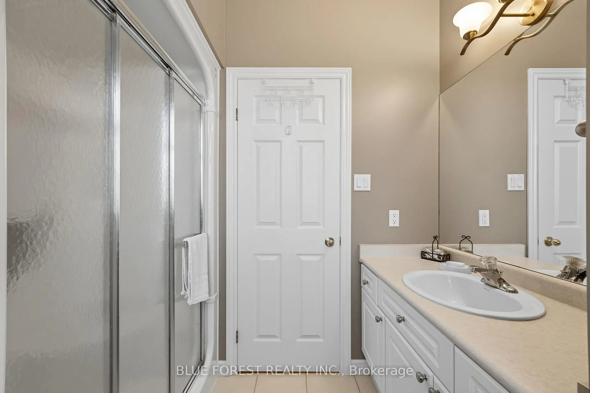 Photo 20 of 86 Calvert Lane, Middlesex Centre, Ilderton — HOMEH