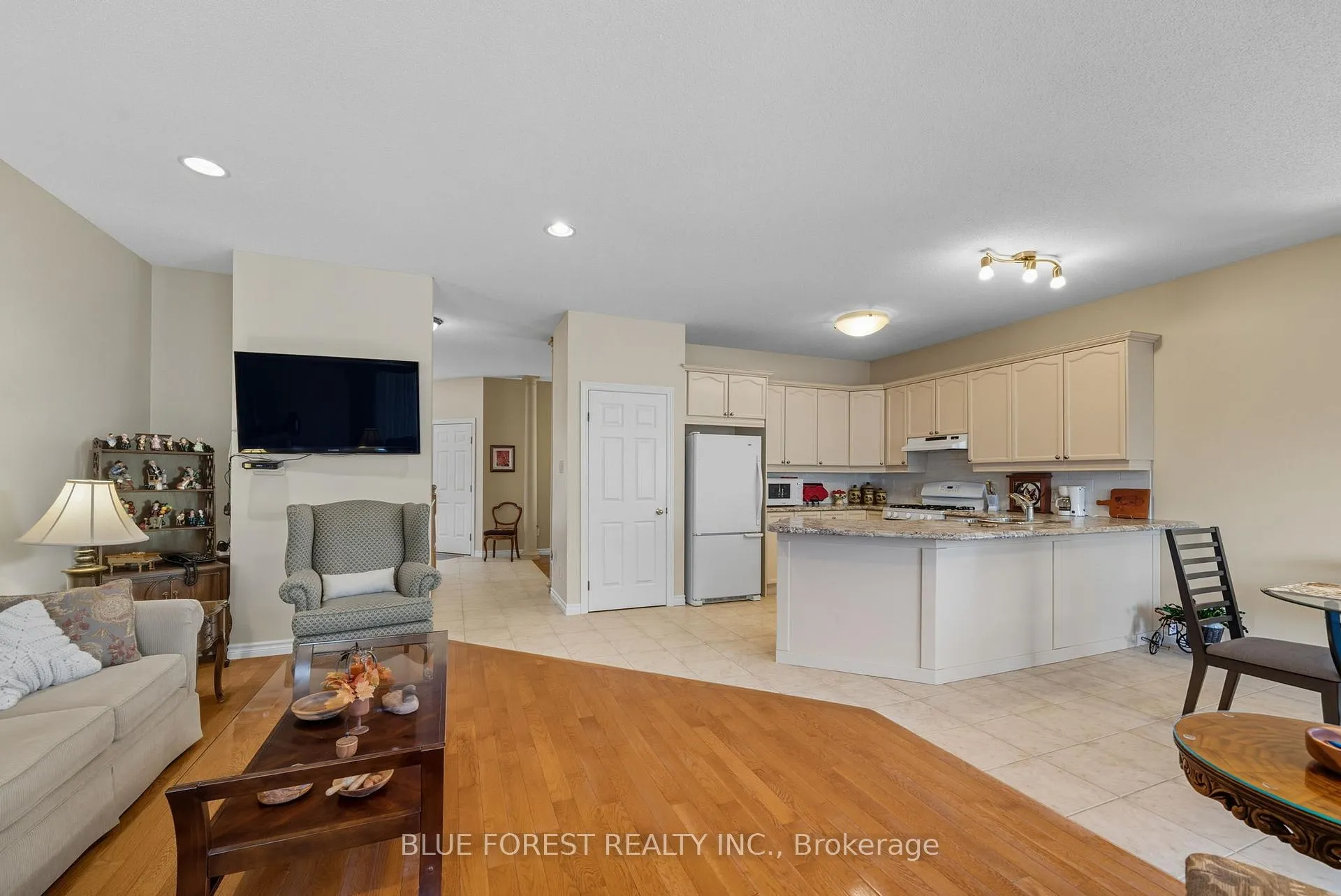 Photo 22 of 86 Calvert Lane, Middlesex Centre, Ilderton — HOMEH