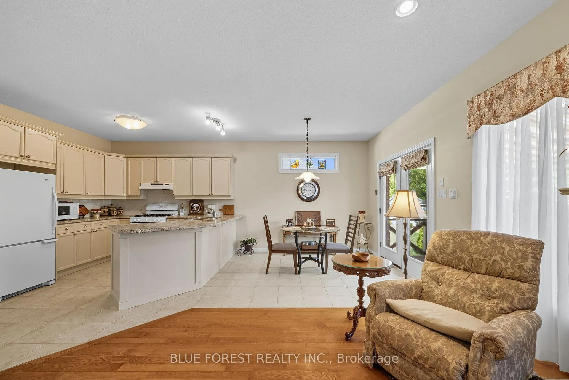 Photo 23 of 86 Calvert Lane, Middlesex Centre, Ilderton — HOMEH