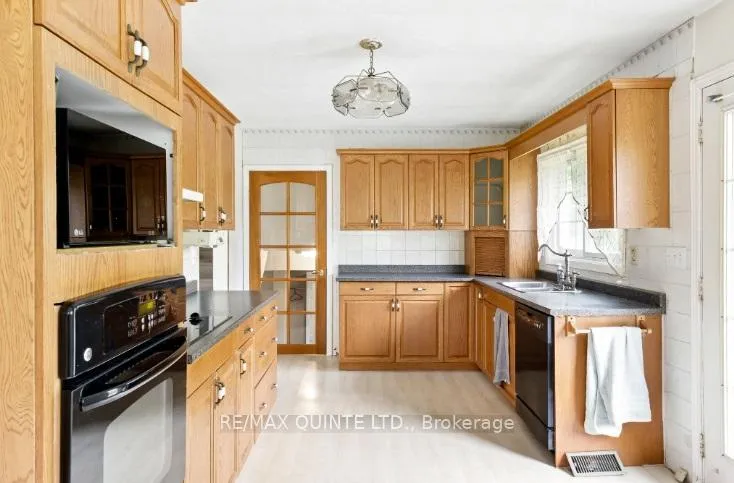 Photo 10 of 536 Christiani Road, Quinte West, Murray Ward — HOMEH