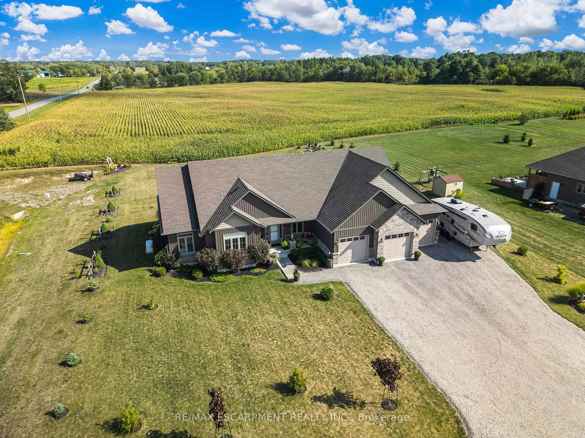 Photo 5 of 3 Silverthorne Court, Haldimand, Dunnville — HOMEH