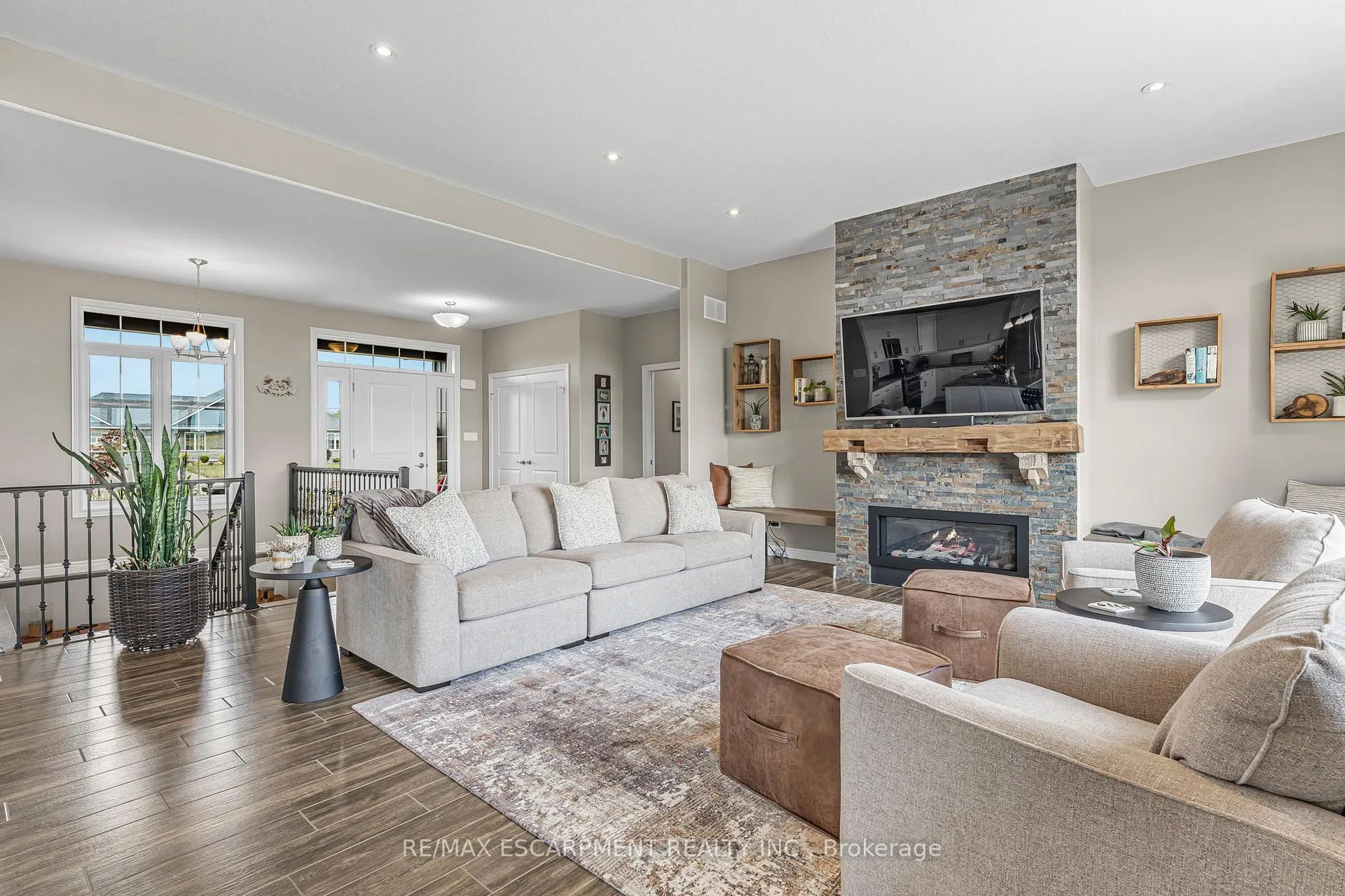 Photo 10 of 3 Silverthorne Court, Haldimand, Dunnville — HOMEH