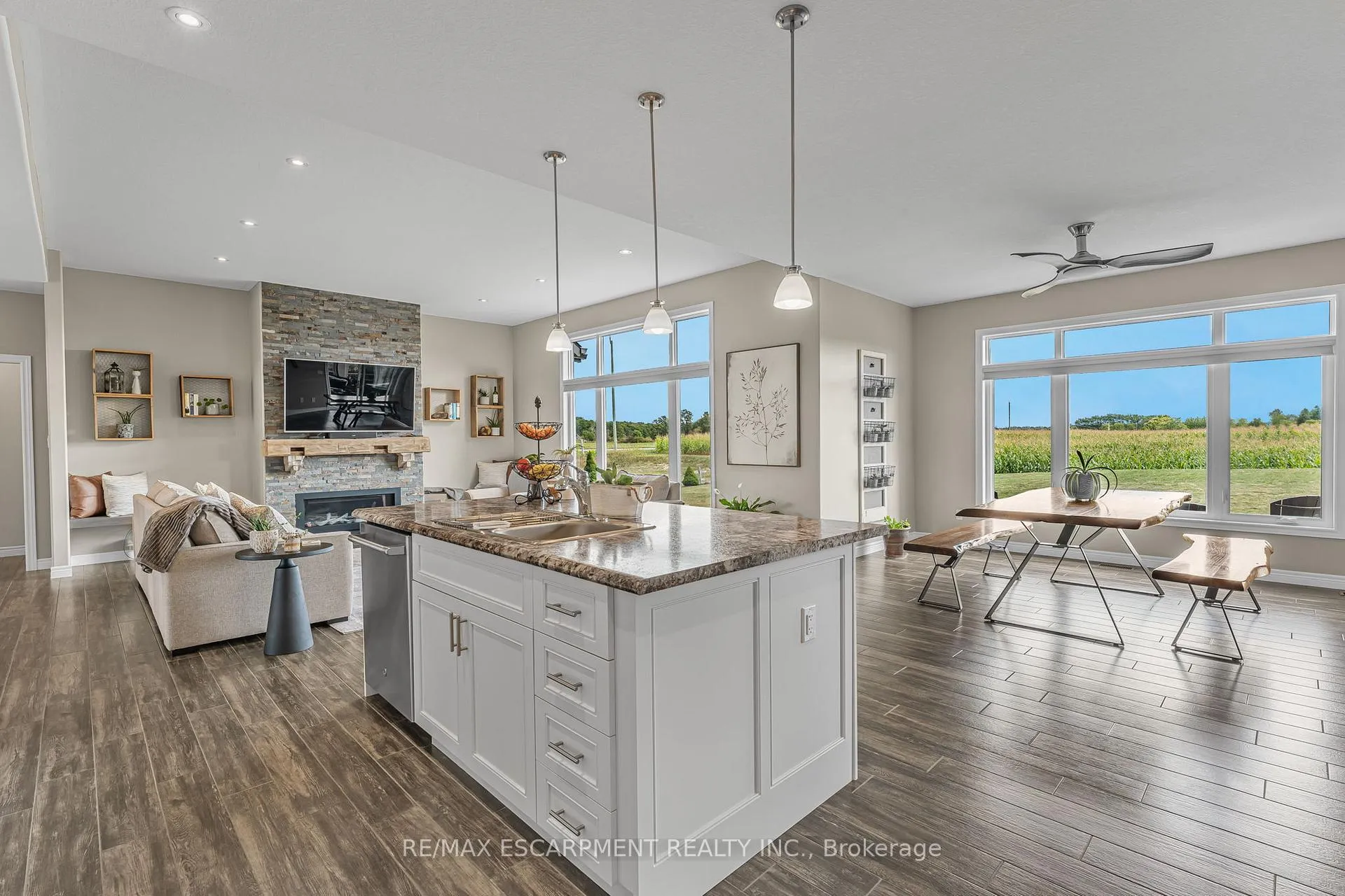 Photo 14 of 3 Silverthorne Court, Haldimand, Dunnville — HOMEH