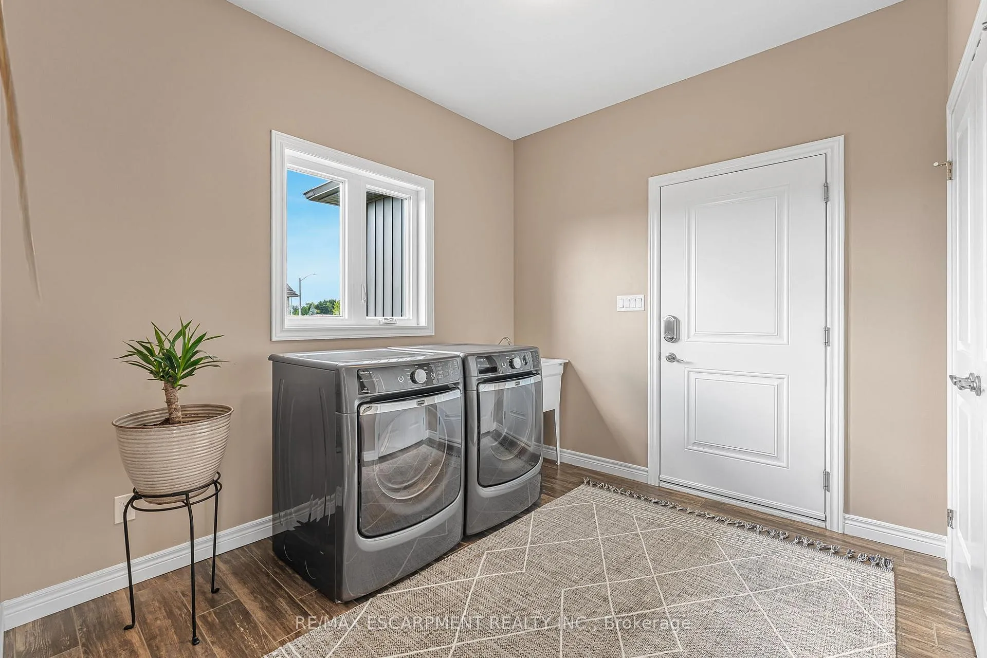 Photo 20 of 3 Silverthorne Court, Haldimand, Dunnville — HOMEH