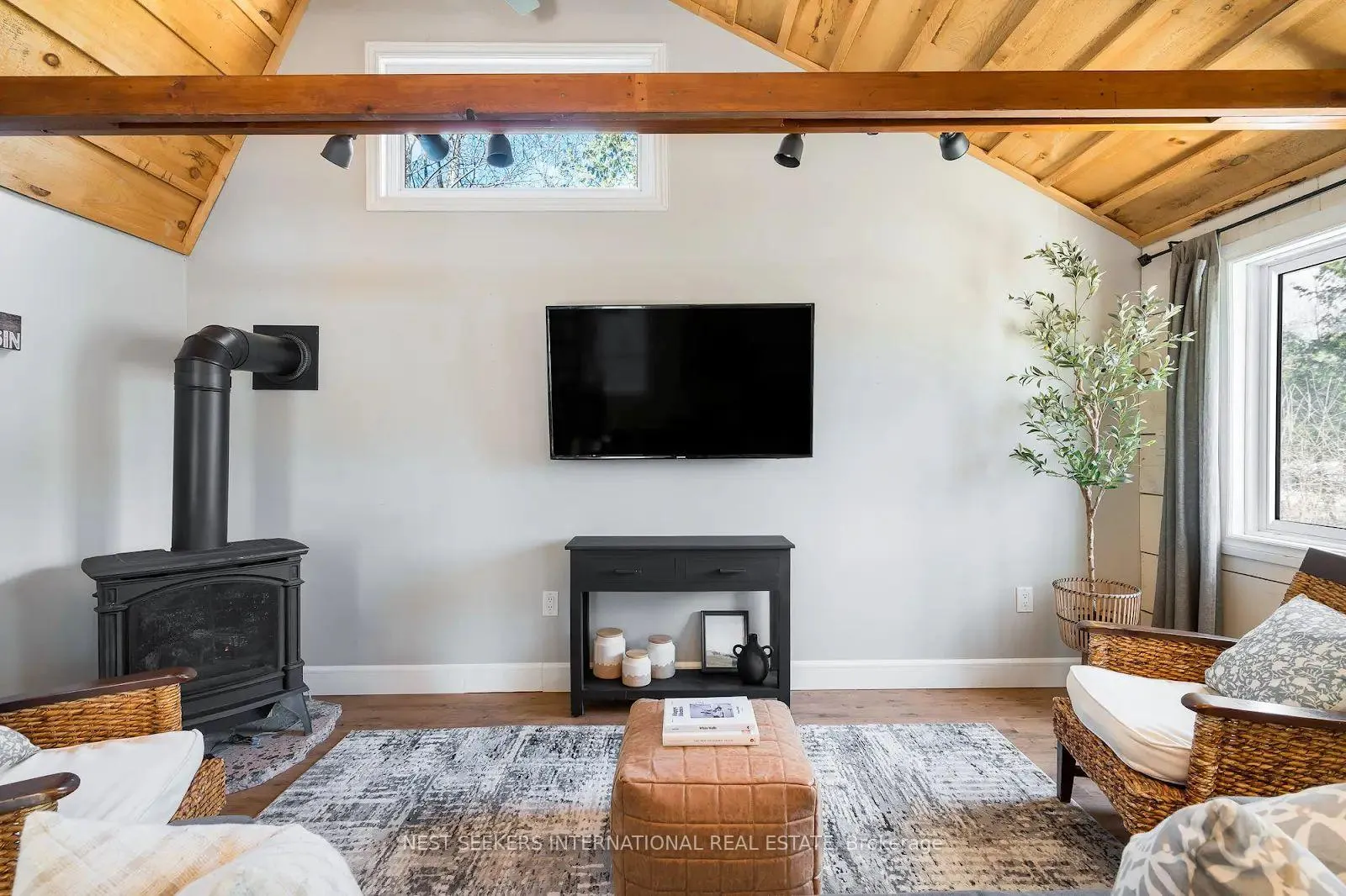 Photo 8 of 13 Edgar Road, Collingwood — HOMEH