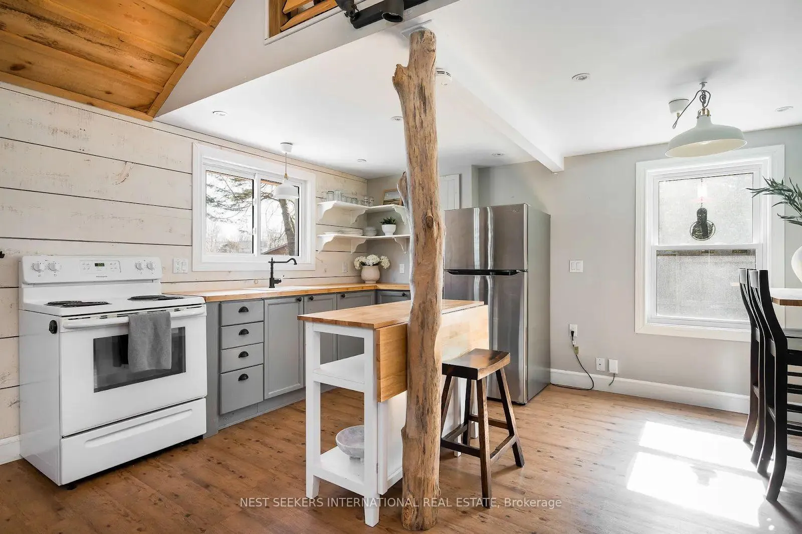 Photo 10 of 13 Edgar Road, Collingwood — HOMEH