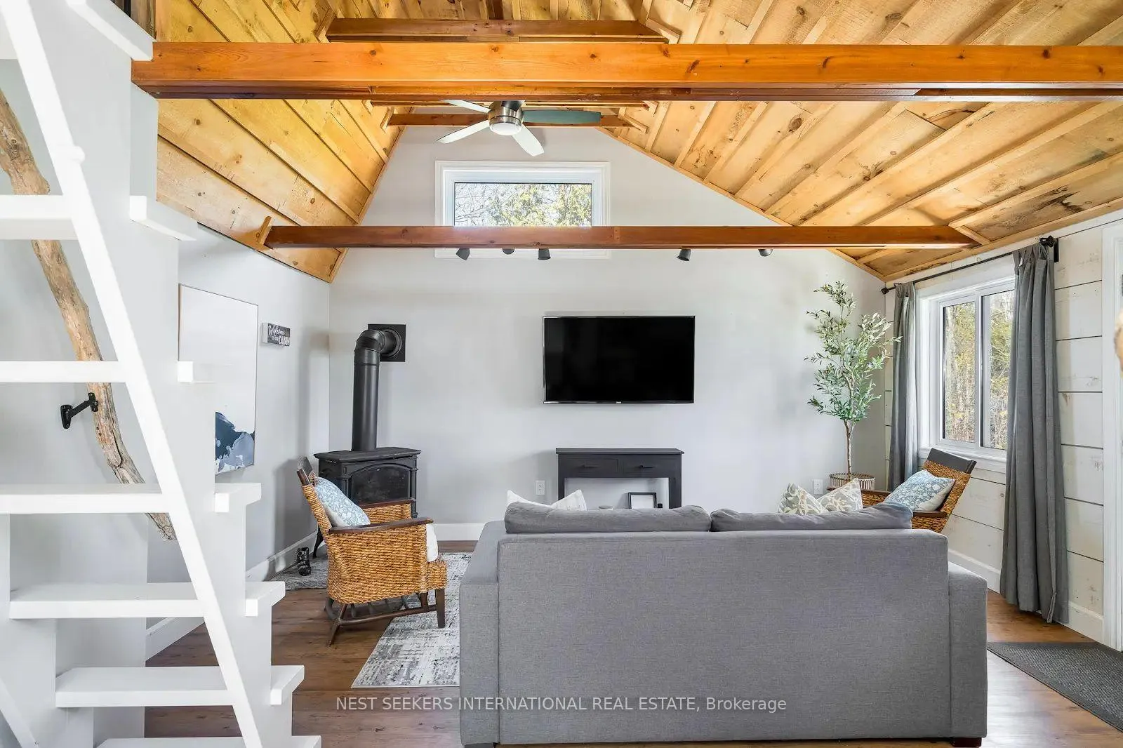 Photo 15 of 13 Edgar Road, Collingwood — HOMEH