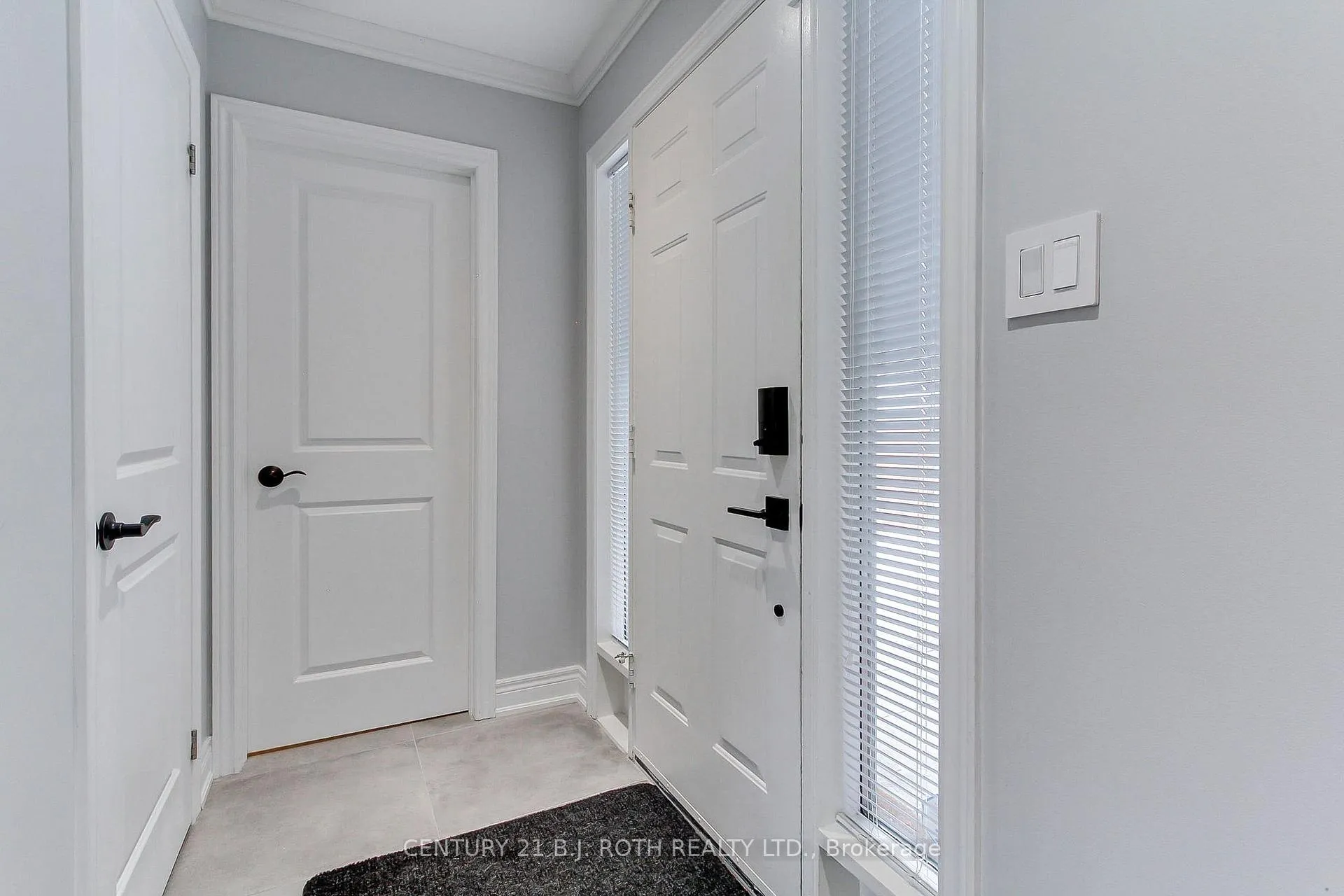 Photo 4 of 50 Buttonwood Trail, Aurora, Aurora Highlands — HOMEH