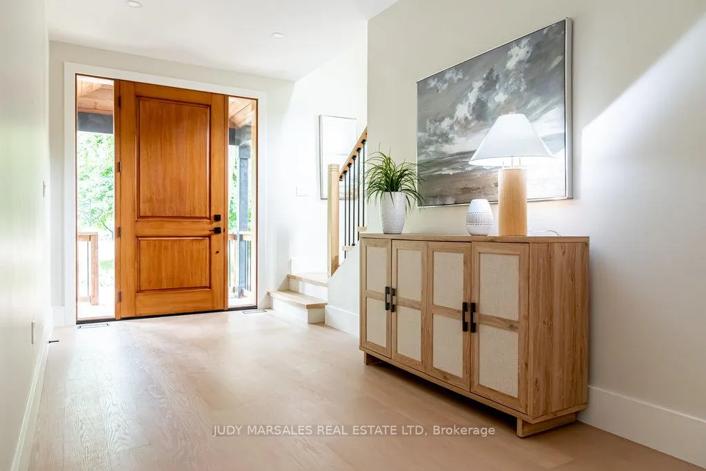 Photo 4 of 28 Parkside Avenue, Hamilton, Dundas — HOMEH