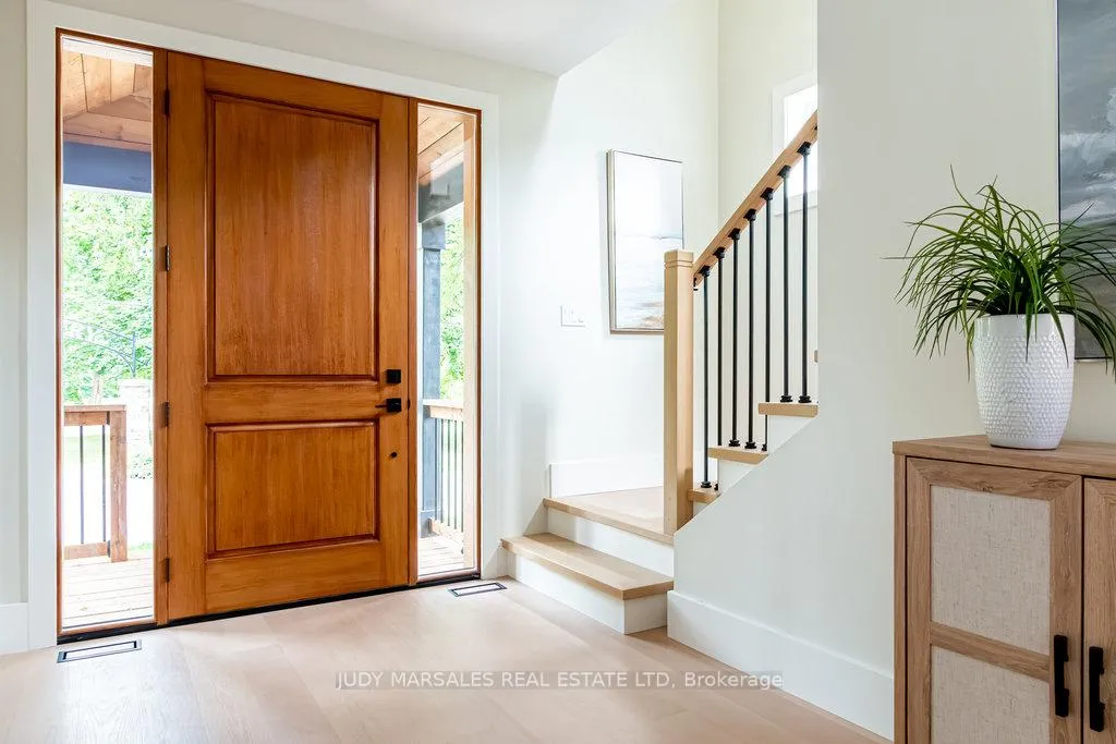Photo 5 of 28 Parkside Avenue, Hamilton, Dundas — HOMEH