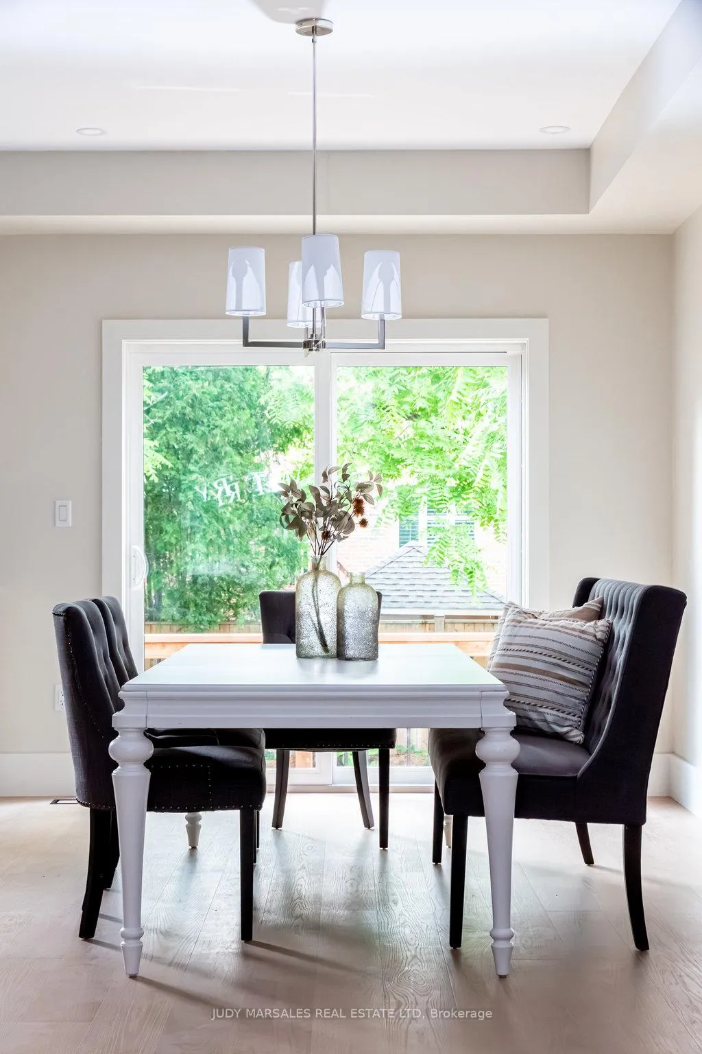 Photo 15 of 28 Parkside Avenue, Hamilton, Dundas — HOMEH