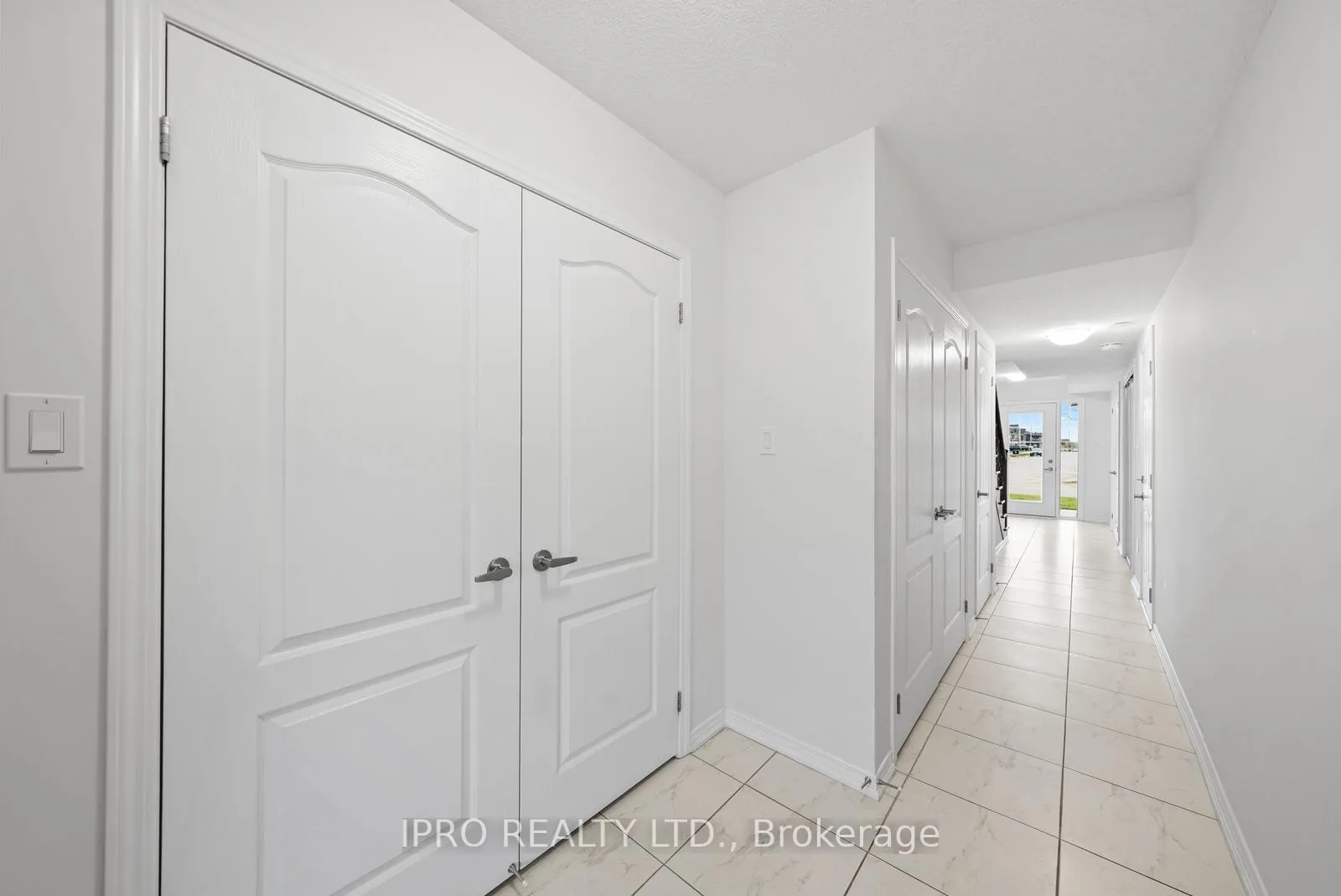 Photo 6 of 24 Bee Crescent, Brantford — HOMEH