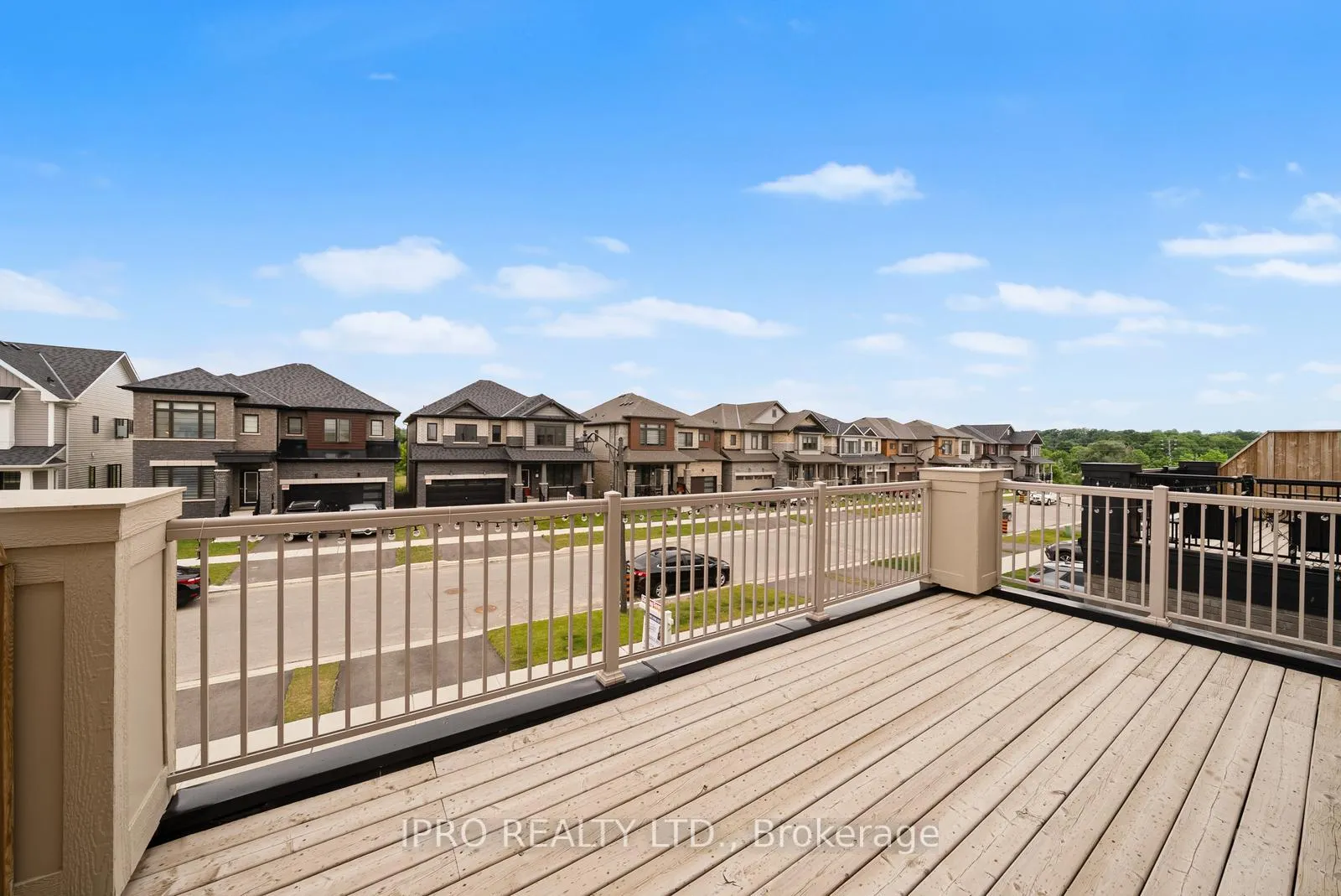 Photo 20 of 24 Bee Crescent, Brantford — HOMEH