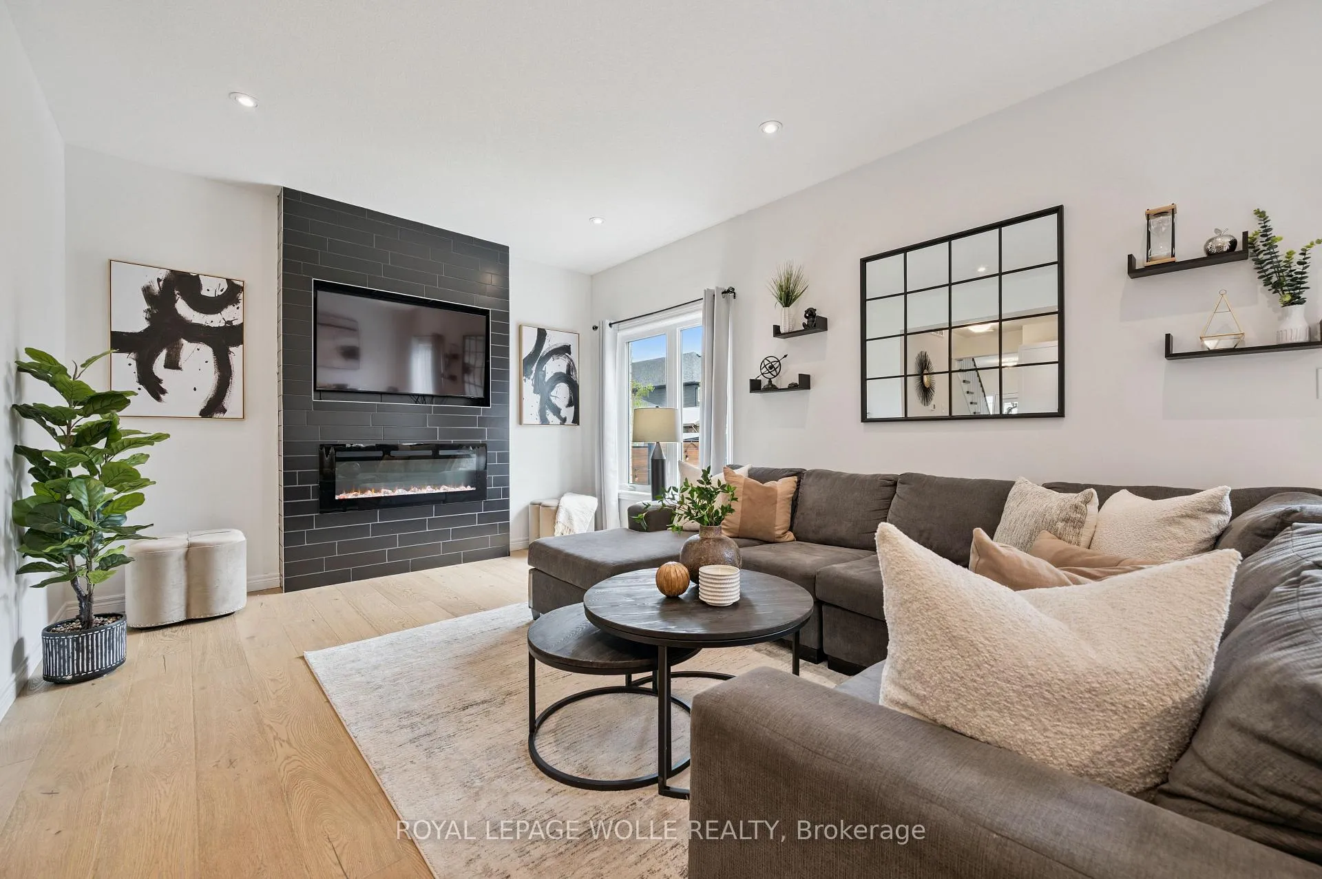 Photo 3 of 15 Galena Street, Wellesley — HOMEH