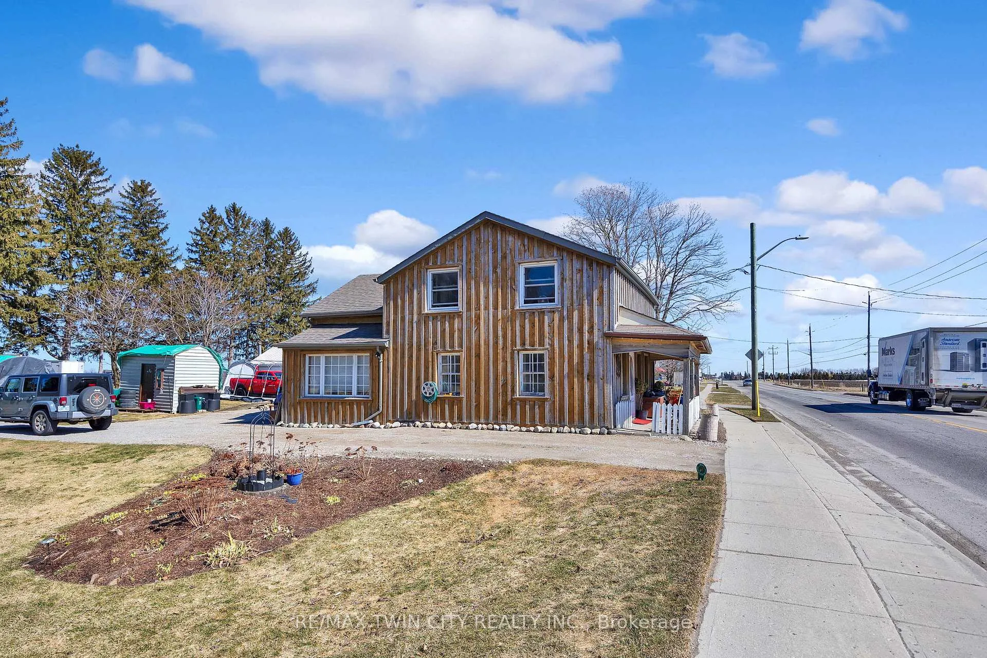 Photo 3 of 2861 Lobsinger Line, Woolwich — HOMEH
