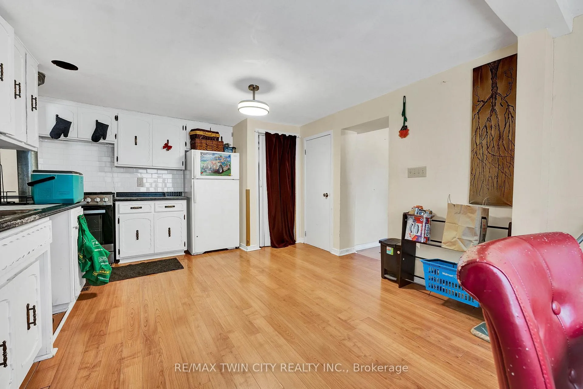 Photo 9 of 2861 Lobsinger Line, Woolwich — HOMEH