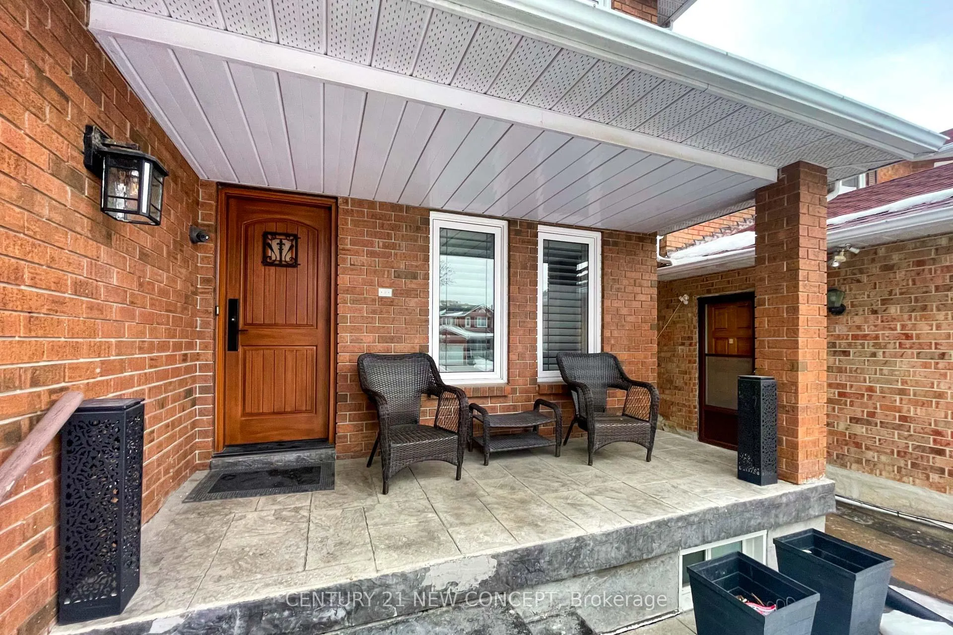 Photo 2 of 386 Conley Street, Vaughan, Lakeview Estates — HOMEH