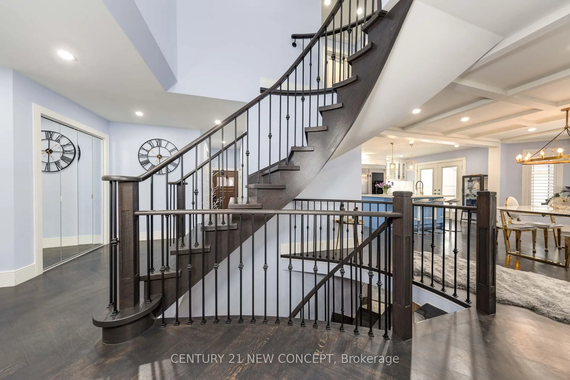 Photo 5 of 386 Conley Street, Vaughan, Lakeview Estates — HOMEH