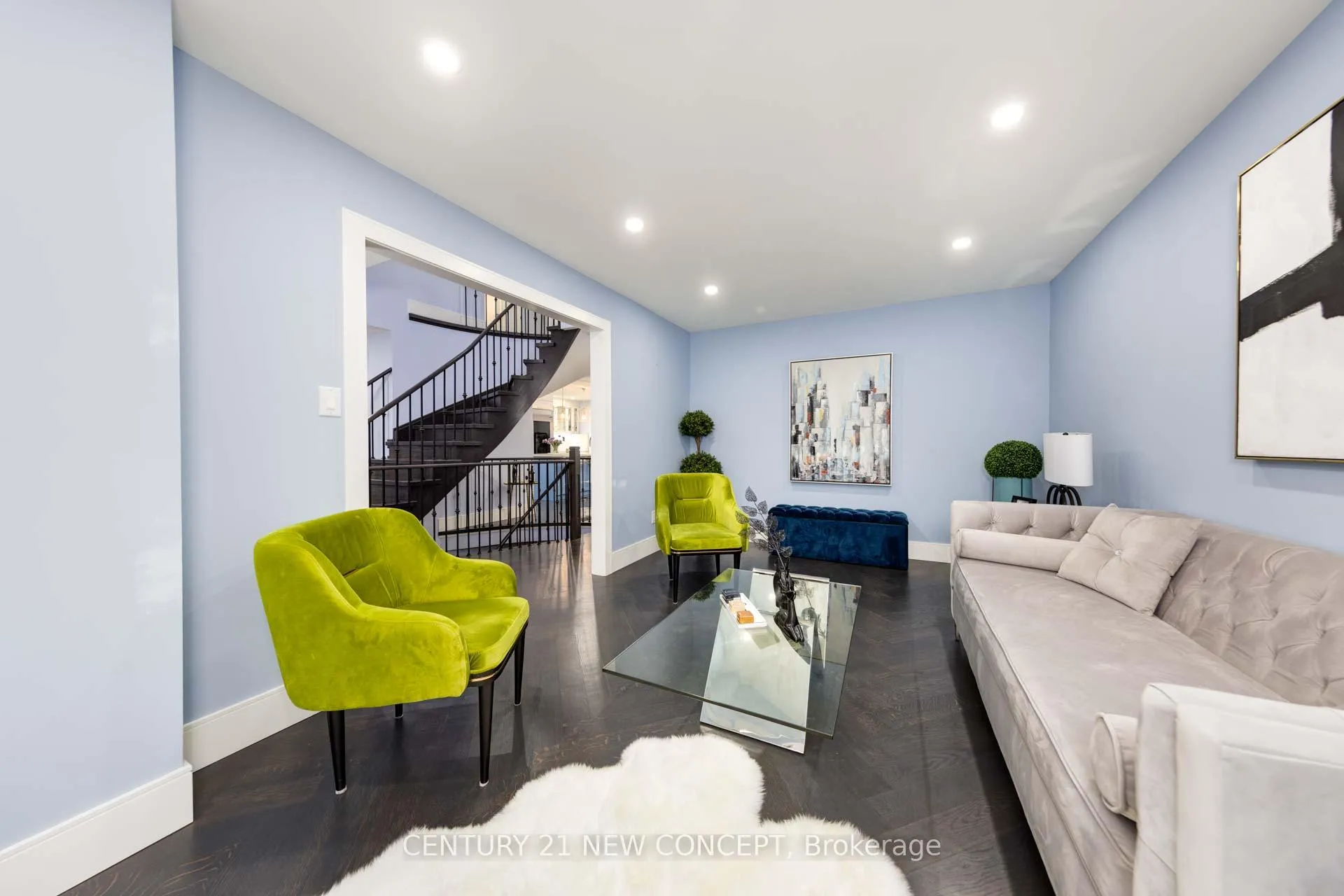 Photo 6 of 386 Conley Street, Vaughan, Lakeview Estates — HOMEH