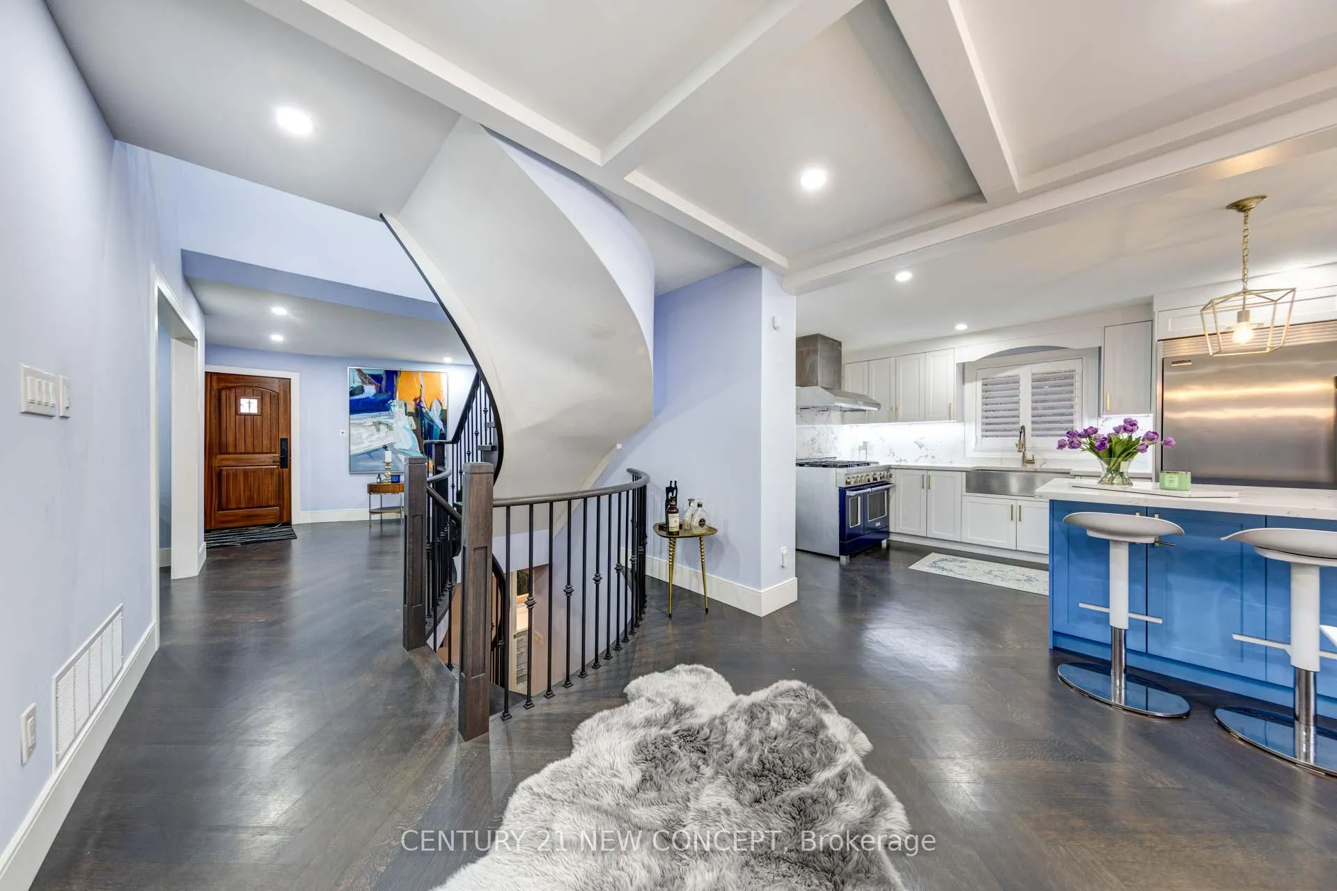 Photo 7 of 386 Conley Street, Vaughan, Lakeview Estates — HOMEH