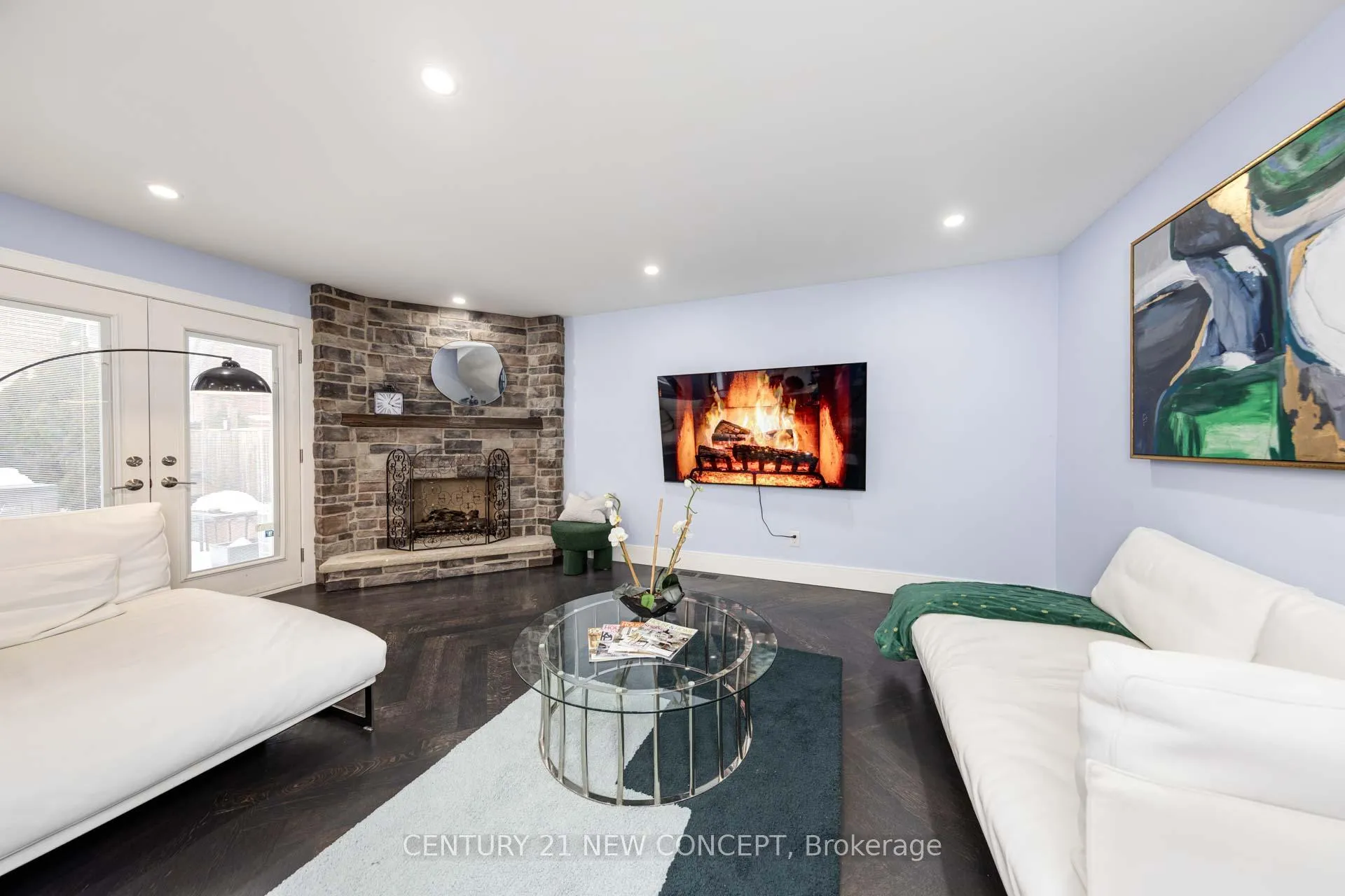 Photo 11 of 386 Conley Street, Vaughan, Lakeview Estates — HOMEH