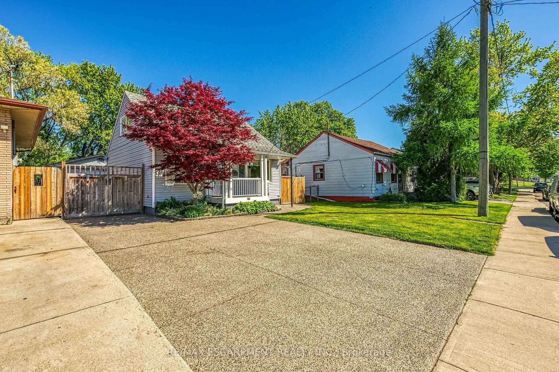 Photo 2 of 88 Julian Avenue, Hamilton, Normanhurst — HOMEH